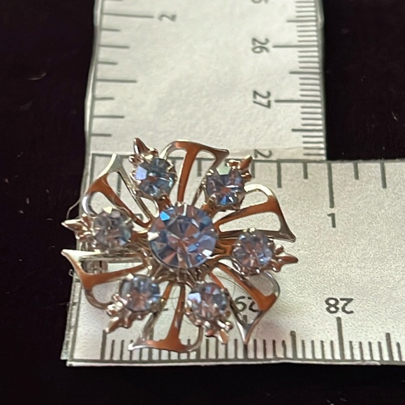 Vintage Blue Rhinestone Snowflake Brooch - Picture 2 of 4